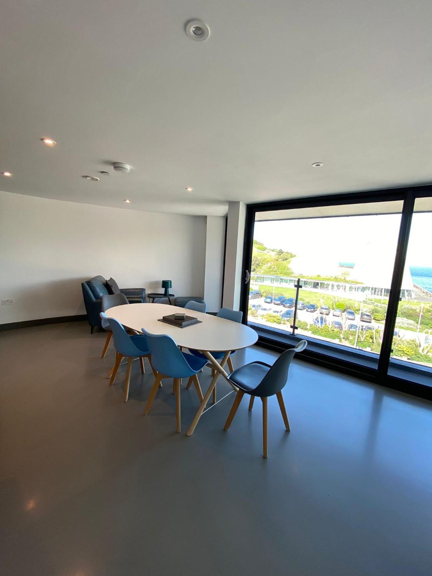 4 The View Apartments Ilfracombe - Seafront, Parking, Lift, Ev 外观 照片